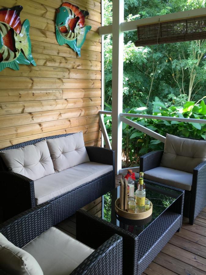 Grand Bungalow Avec Piscine Et Vue Mer Bouillante Esterno foto