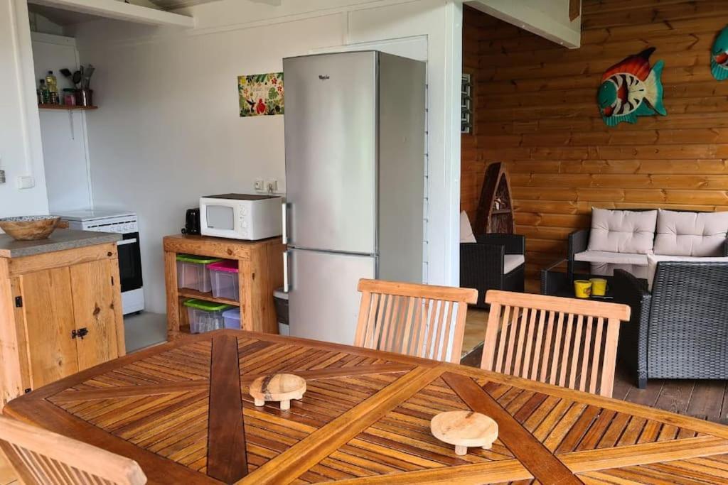 Grand Bungalow Avec Piscine Et Vue Mer Bouillante Esterno foto