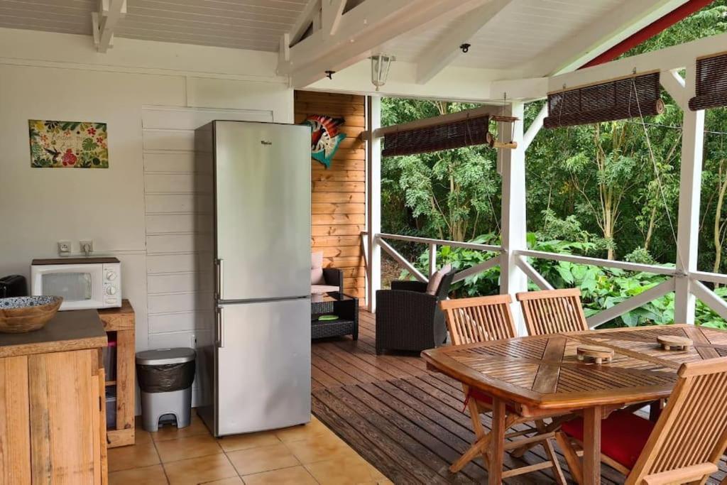 Grand Bungalow Avec Piscine Et Vue Mer Bouillante Esterno foto