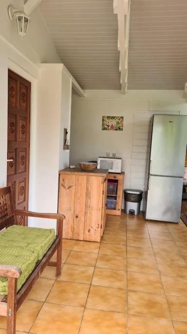 Grand Bungalow Avec Piscine Et Vue Mer Bouillante Esterno foto